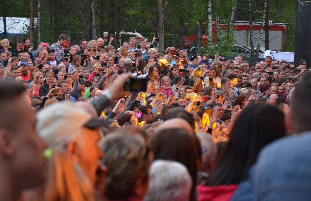 Przebojowa Majówka w Stężycy. Wielka scena i rzesze fanów disco polo