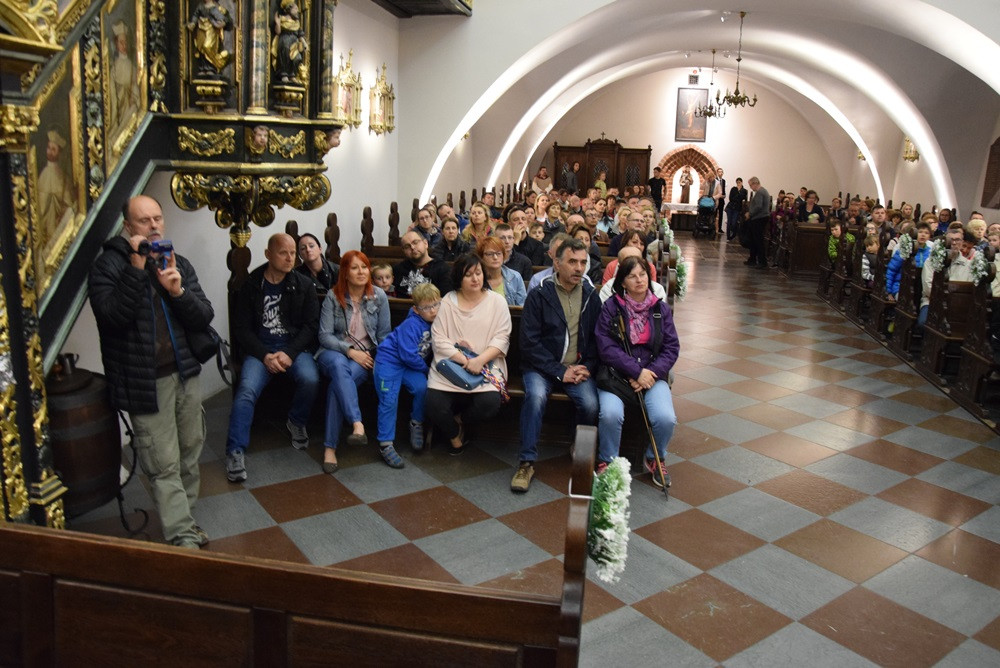 Żukowo. Tłumy na Nocy Muzeów. Pokazy rycerskie i długa kolejka do krypty