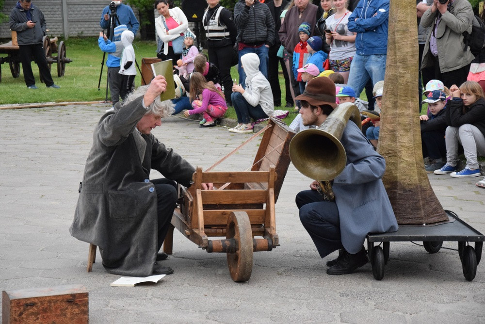 Noc Muzeów w Muzeum Kaszubskim w Kartuzach. Zachwycający spektakl Teatru Snów