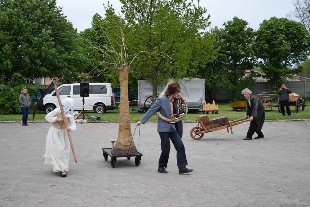 Noc Muzeów w Muzeum Kaszubskim w Kartuzach. Zachwycający spektakl Teatru Snów