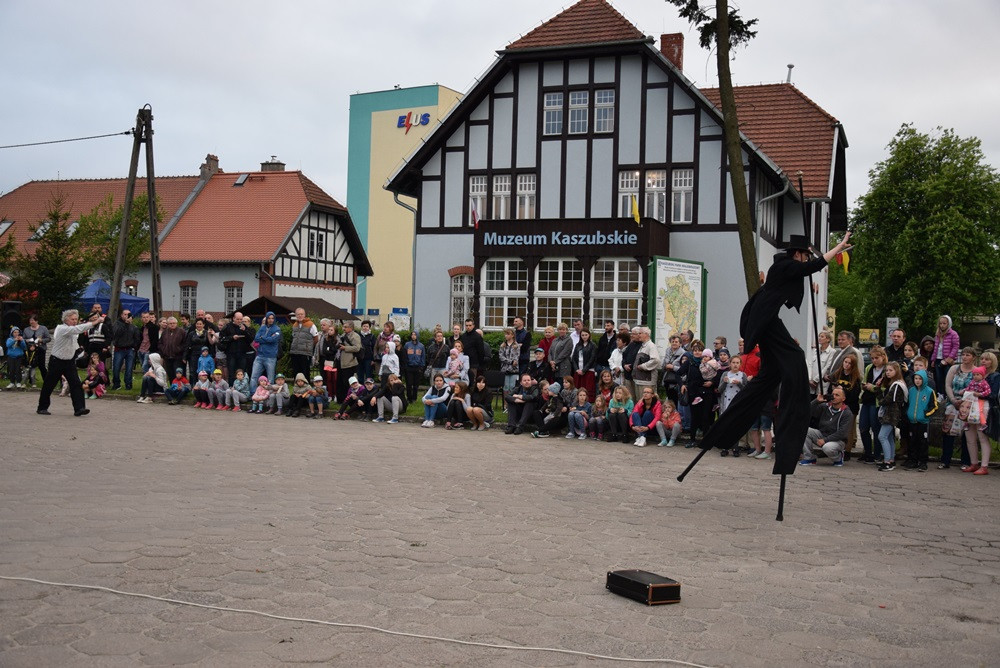 Noc Muzeów w Muzeum Kaszubskim w Kartuzach. Zachwycający spektakl Teatru Snów