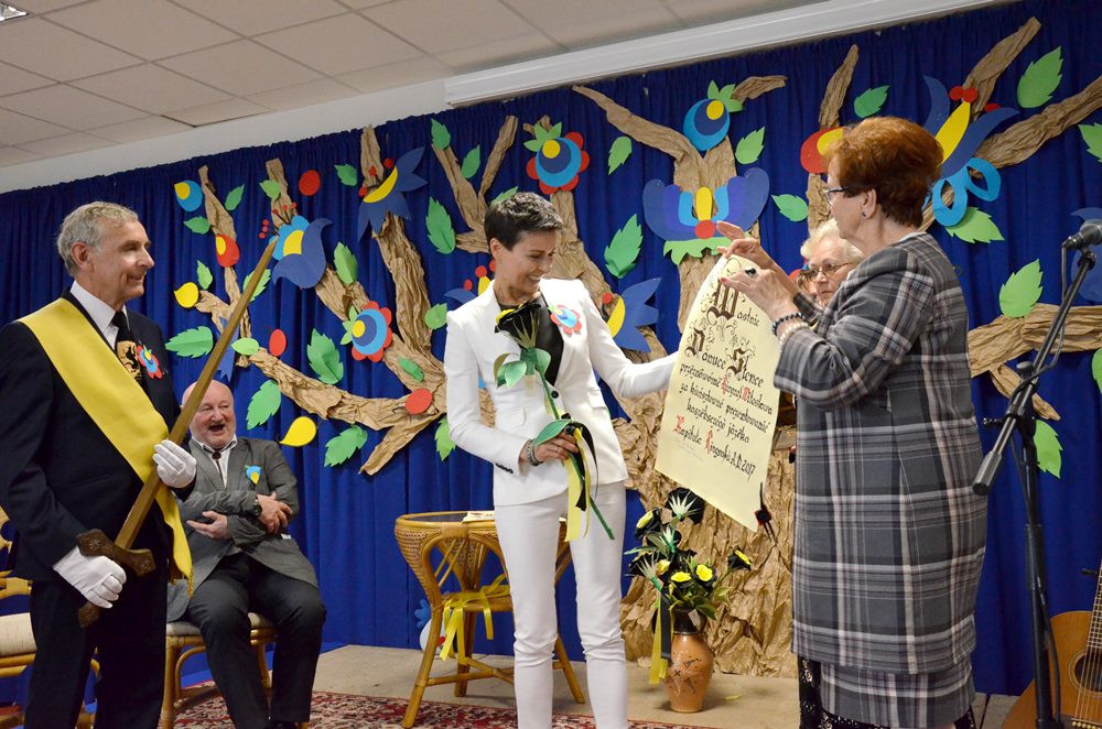 Kamienica Szlachecka. Danuta Stenka i prof. Alfred Majewicz odebrali Ryngrafy Witosława