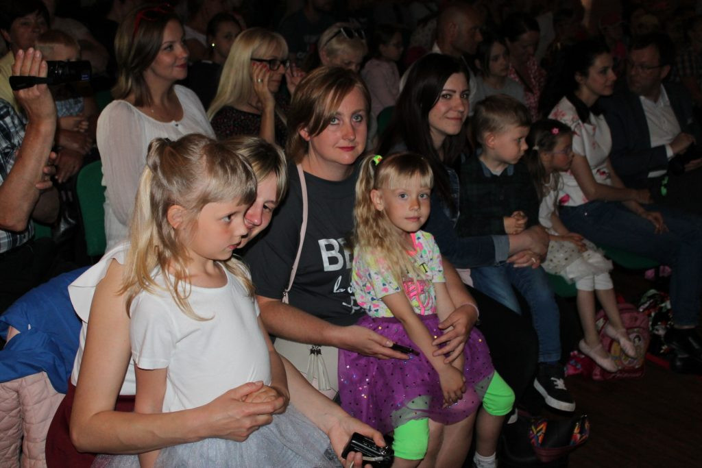 Dzieci zaśpiewały dla swoich mam w Kartuskim Centrum Kultury