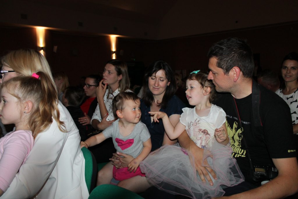 Dzieci zaśpiewały dla swoich mam w Kartuskim Centrum Kultury