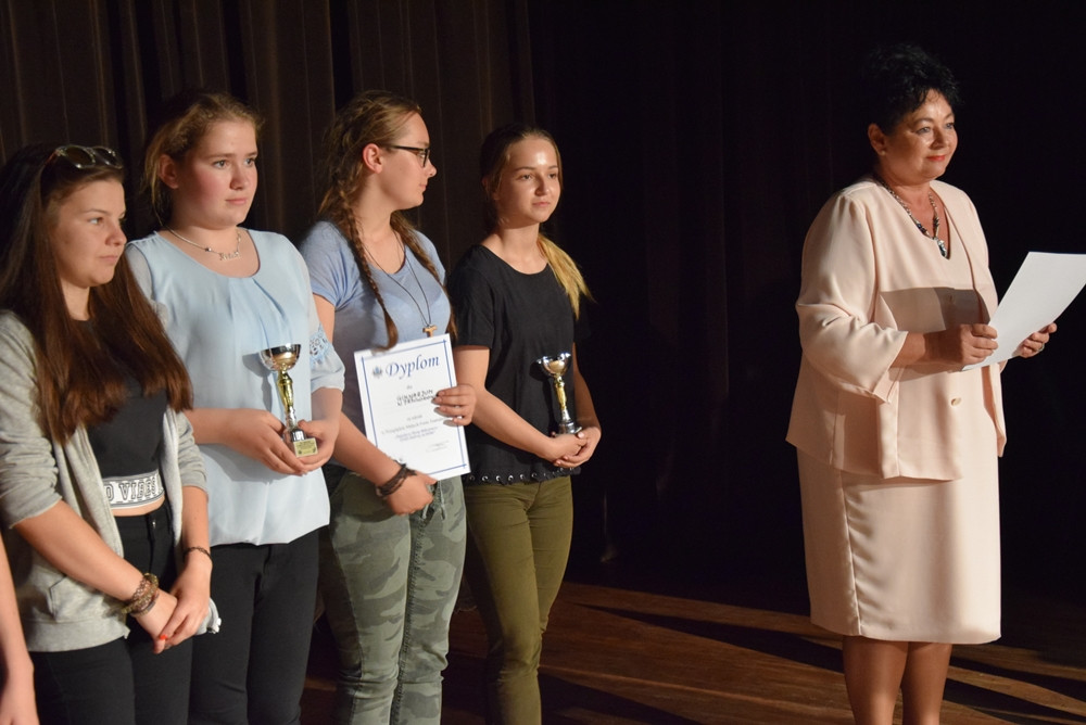 Kartuzy. Młodzi aktorzy pokazali na scenie, jak zgubne są dopalacze