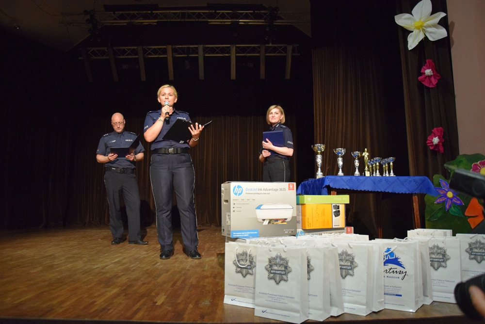 Kartuzy. Młodzi aktorzy pokazali na scenie, jak zgubne są dopalacze