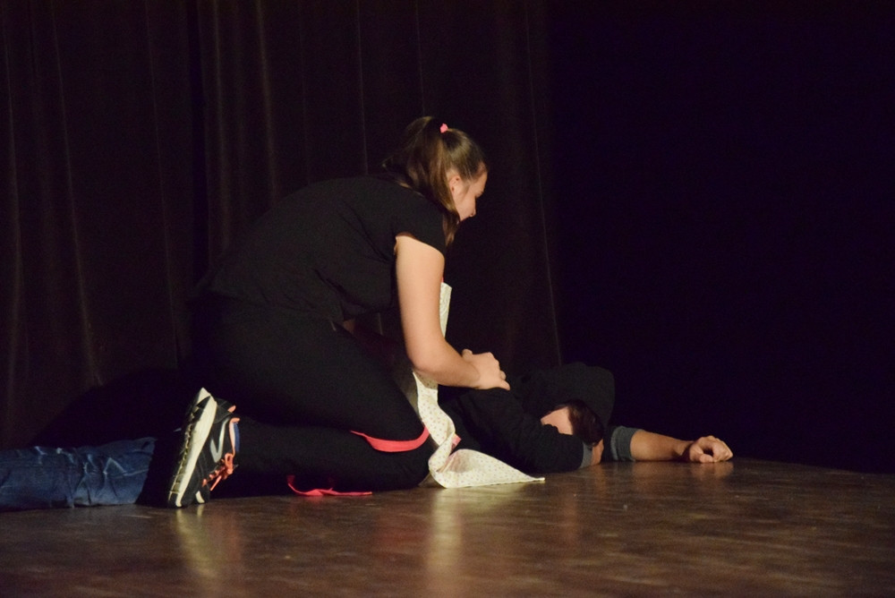 Kartuzy. Młodzi aktorzy pokazali na scenie, jak zgubne są dopalacze