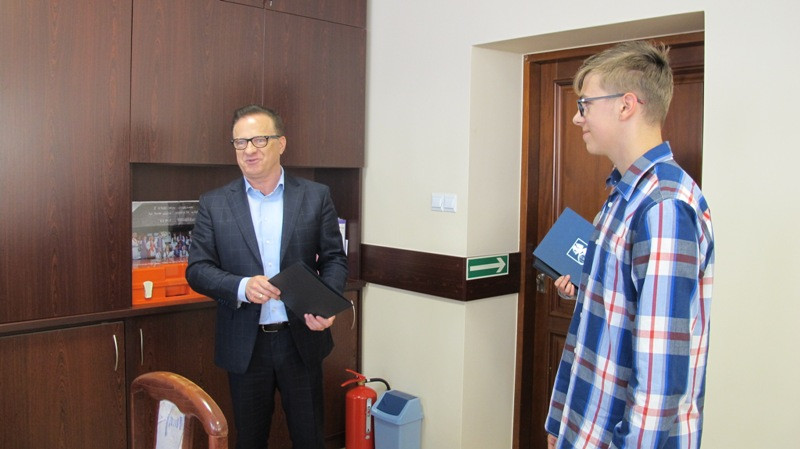 Przodkowo. 30 uczniów nagrodzonych stypendiami motywacyjnymi