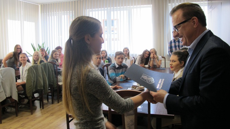 Przodkowo. 30 uczniów nagrodzonych stypendiami motywacyjnymi