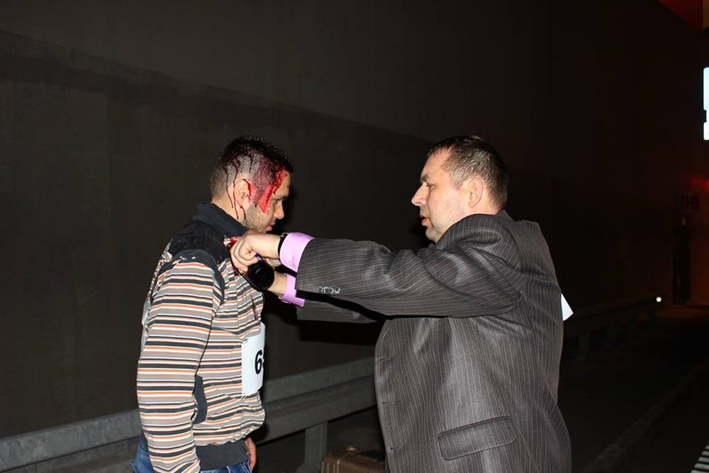 Młodzież z Parafialnej Grupy Pozoracyjnej w Sianowie na ćwiczeniach w tunelu pod Martwą Wisłą