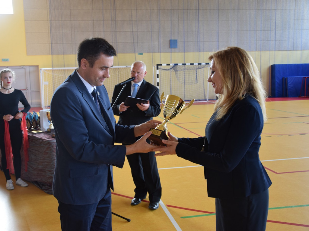 Uczniowie z Banina i gimnazjaliści z Żukowa najlepsi w gminnej rywalizacji sportowej