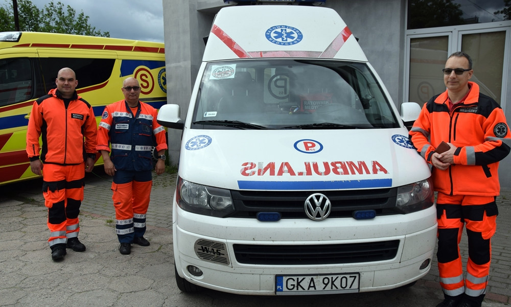 W Kartuzach ratownicy medyczni także protestują. Domagają się podwyżek za swoją ciężką pracę