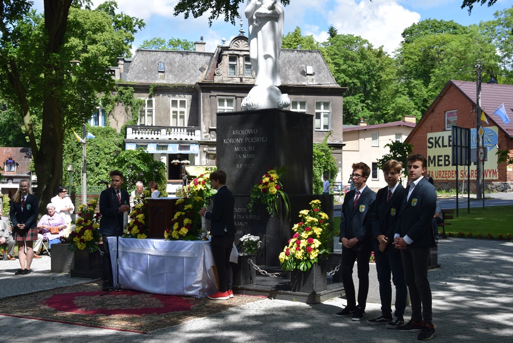 Kartuzy. Ulicami miasta przeszła procesja Bożego Ciała