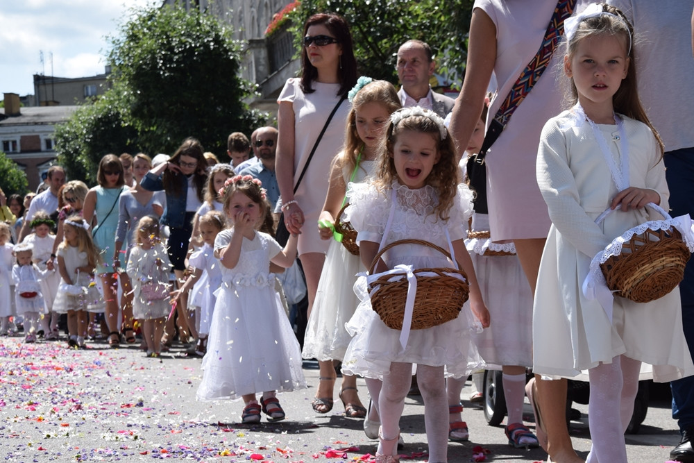 Kartuzy. Ulicami miasta przeszła procesja Bożego Ciała