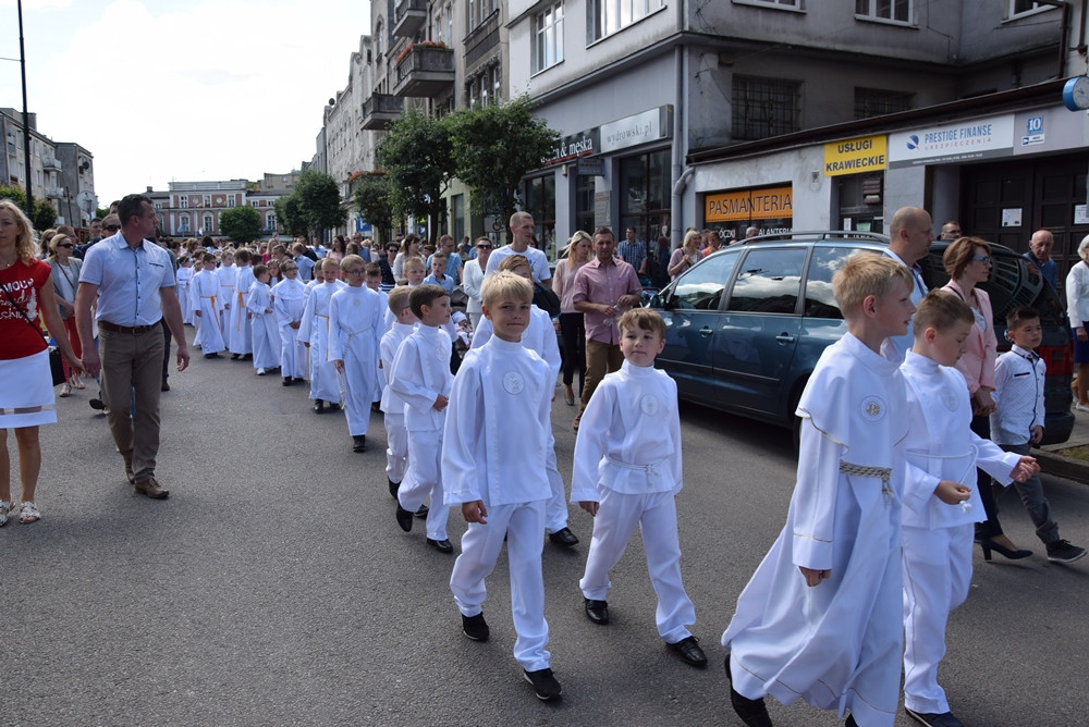 Kartuzy. Ulicami miasta przeszła procesja Bożego Ciała