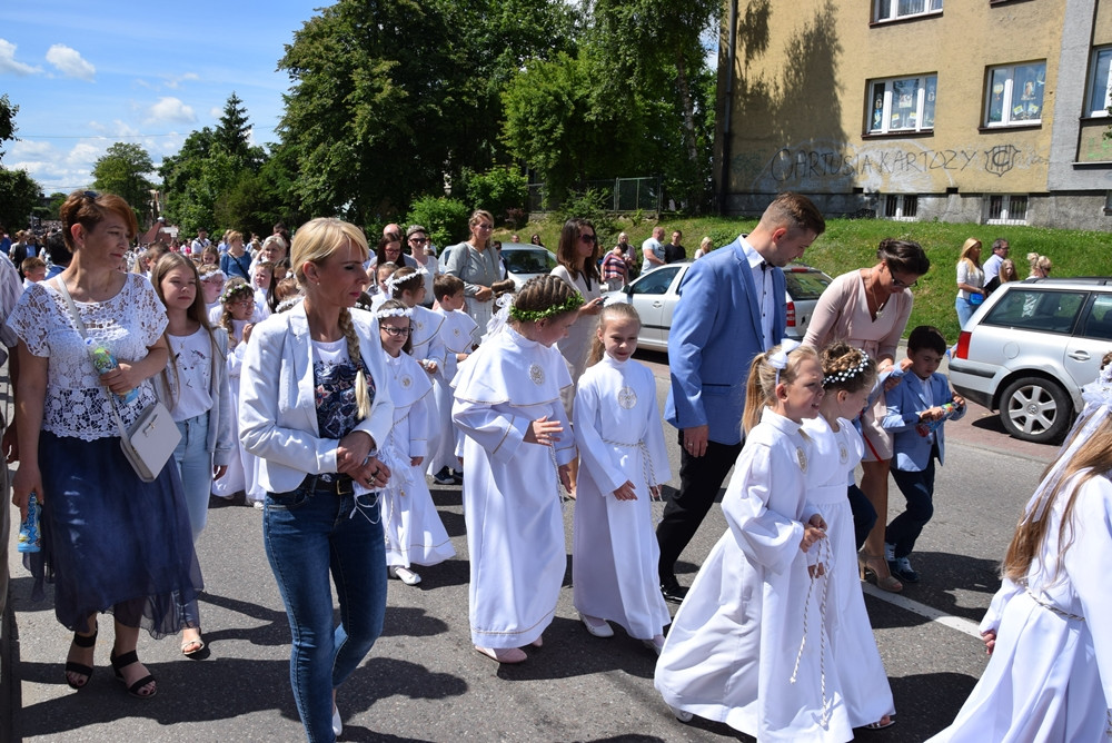 Kartuzy. Ulicami miasta przeszła procesja Bożego Ciała