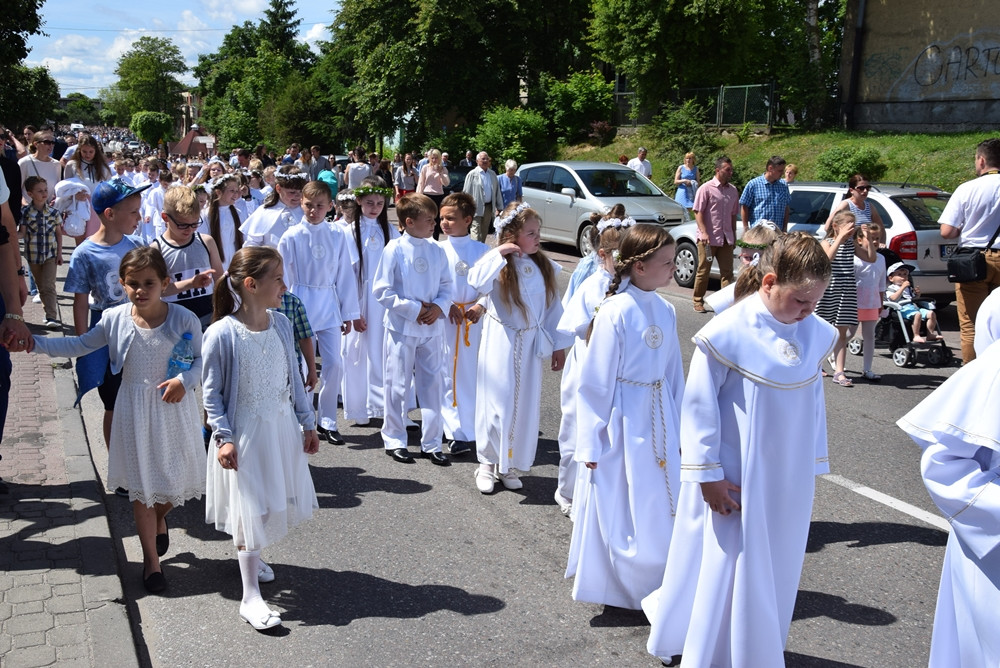 Kartuzy. Ulicami miasta przeszła procesja Bożego Ciała