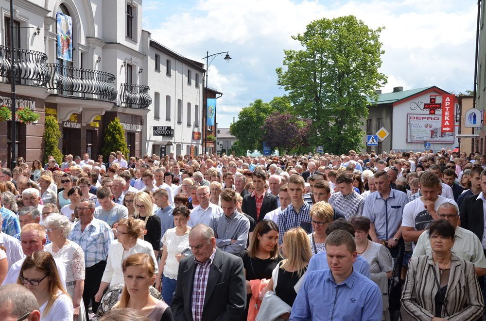 Mieszkańcy Sierakowic licznie zgromadzili się na procesji Bożego Ciała