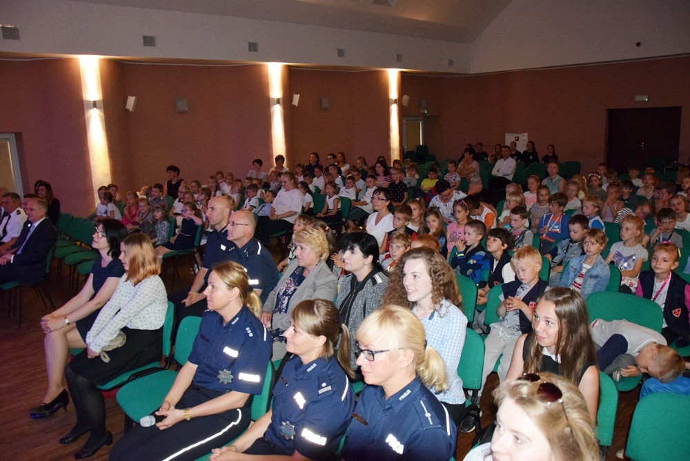 Kartuzy. W obecności wojewody podsumowano policyjną akcję 