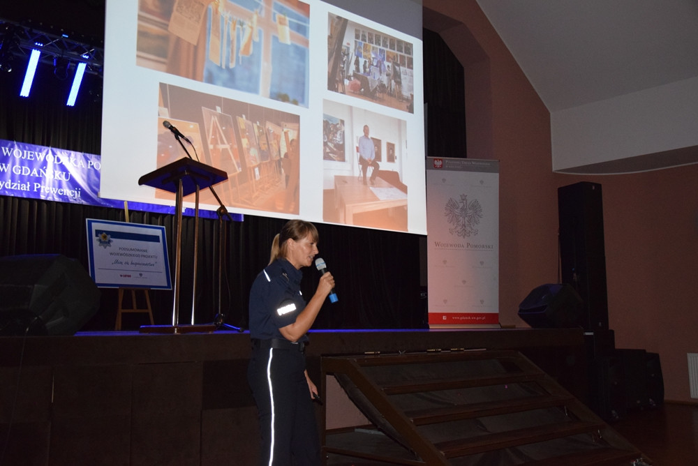 Kartuzy. W obecności wojewody podsumowano policyjną akcję 