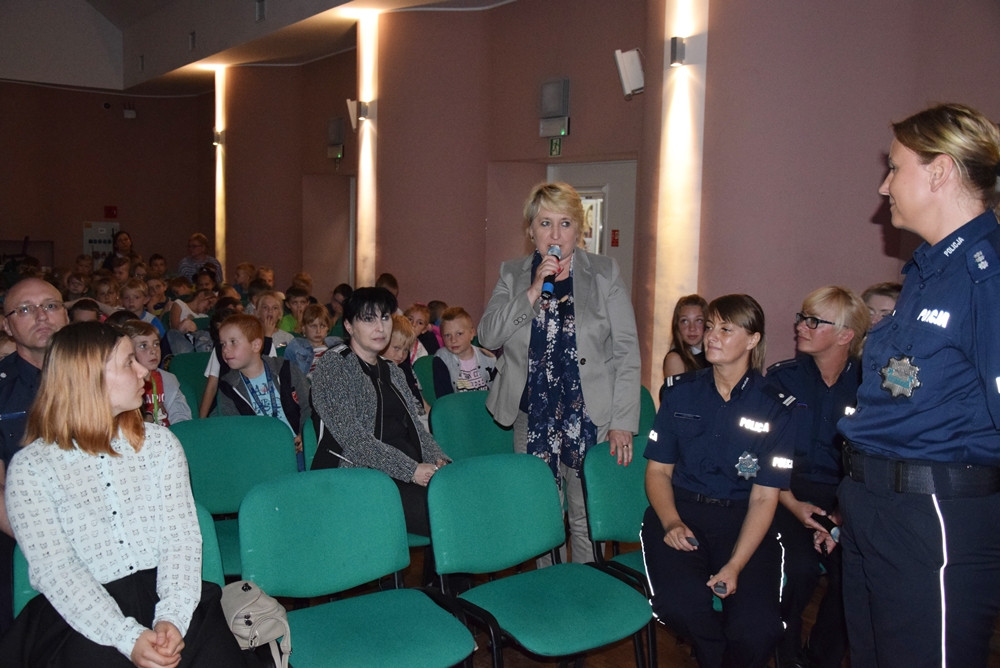 Kartuzy. W obecności wojewody podsumowano policyjną akcję 