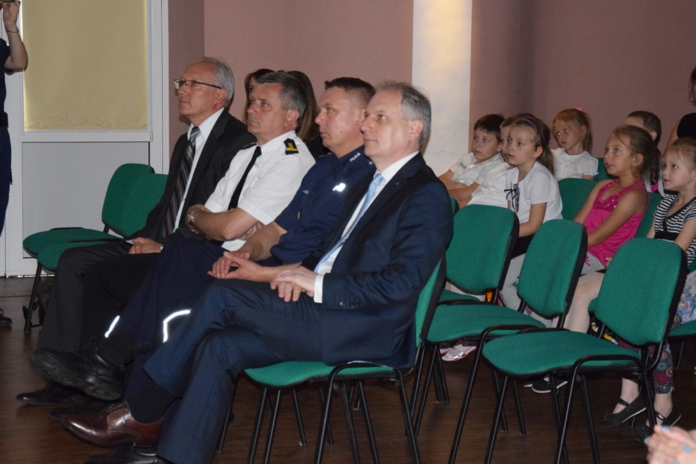 Kartuzy. W obecności wojewody podsumowano policyjną akcję 