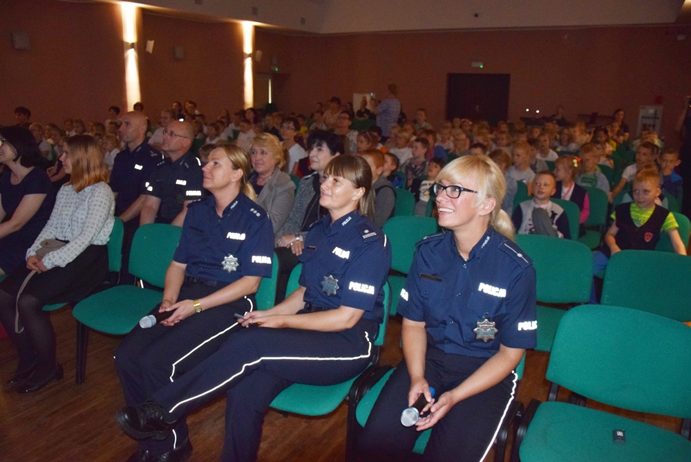 Kartuzy. W obecności wojewody podsumowano policyjną akcję 