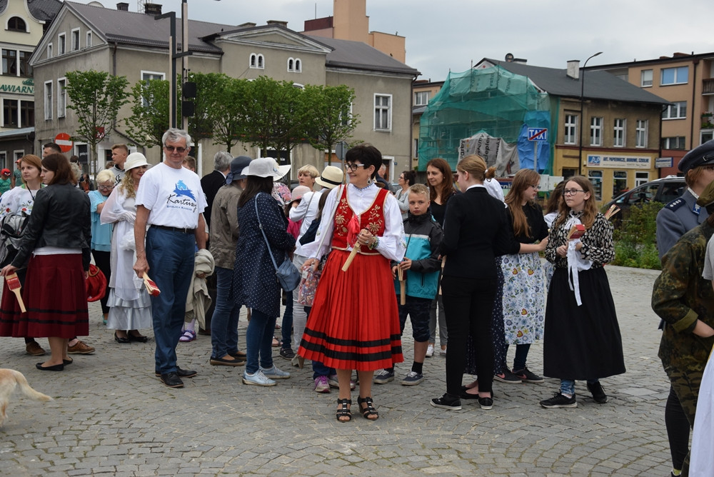 Kartuzy. Ścięli kani łeb - obrzęd Nocy Świętojańskiej zaprezentowano w Muzeum Kaszubskim
