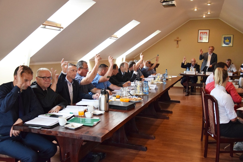 Somonino. Marian Kryszewski z absolutorium. Radni byli jednogłośni, choć zgłaszali uwagi