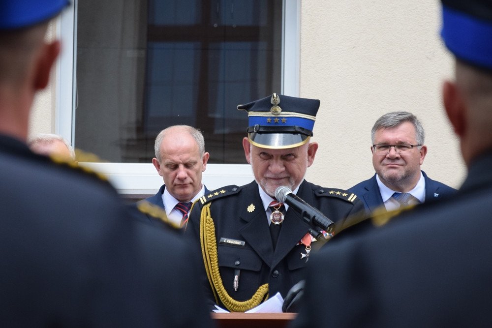Kartuzy. Wieloletni Komendant PSP pożegnał się ze służbą. Jego obowiązki pełnić będzie Romuald Pituła