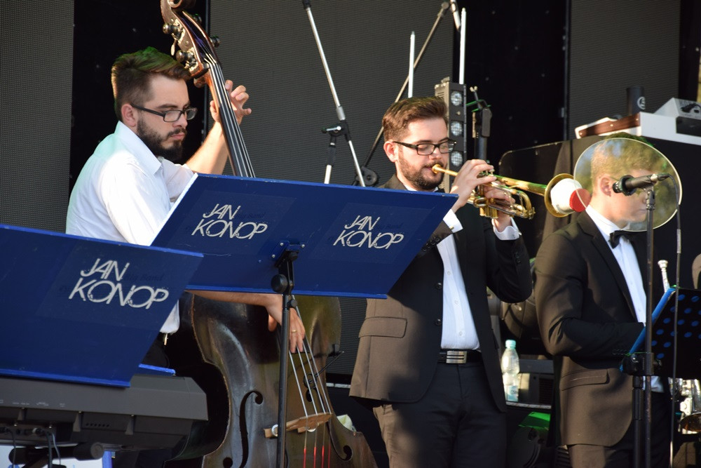 Dni Powiatu Kartuskiego. Ania Wyszkoni, Majestic i Jan Konop Big Band zagrali przed kartuską publicznością