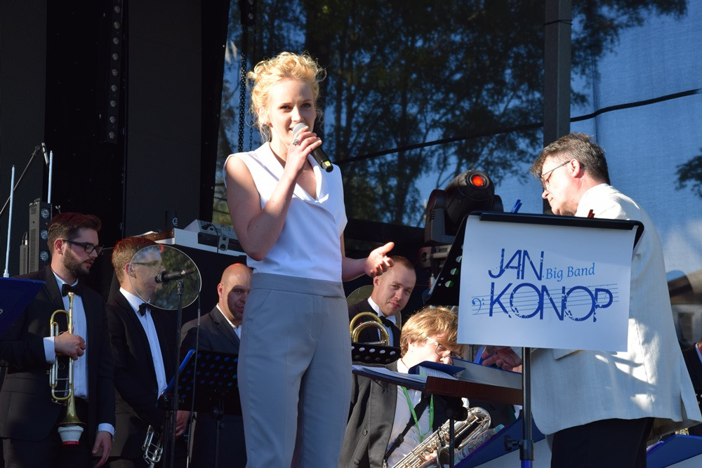 Dni Powiatu Kartuskiego. Ania Wyszkoni, Majestic i Jan Konop Big Band zagrali przed kartuską publicznością