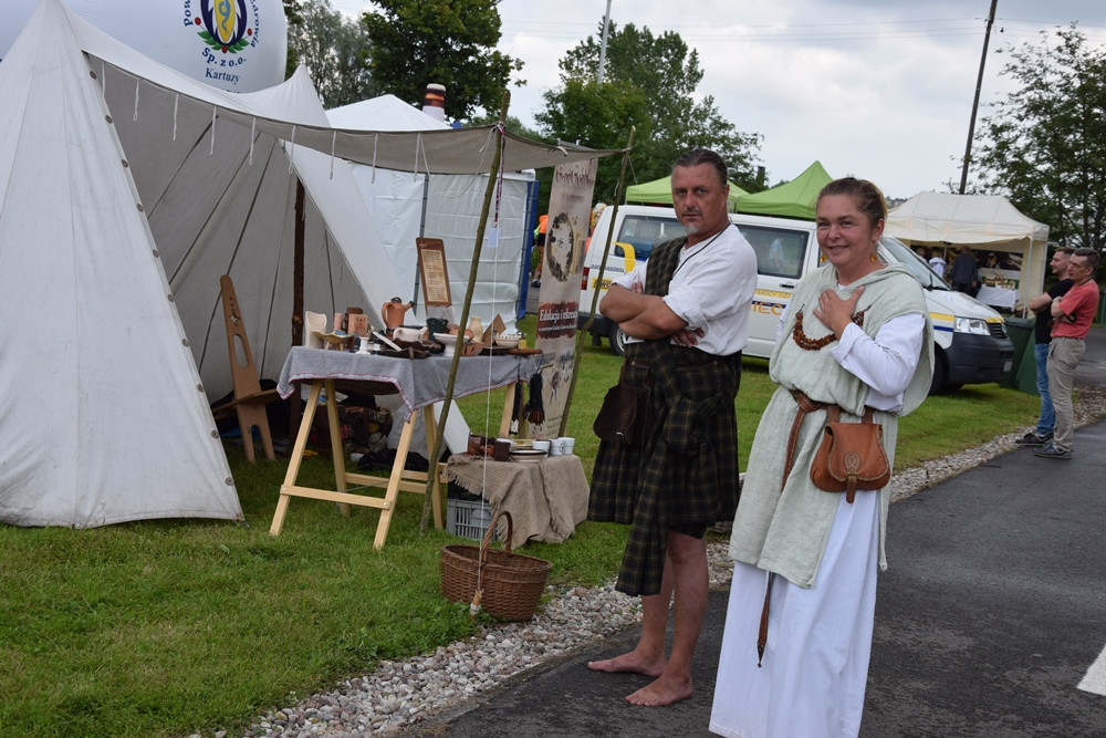 Kartuzy. Festiwal Ludzie dla Ludzi. Organizacje pozarządowe prezentowały swoją działalność