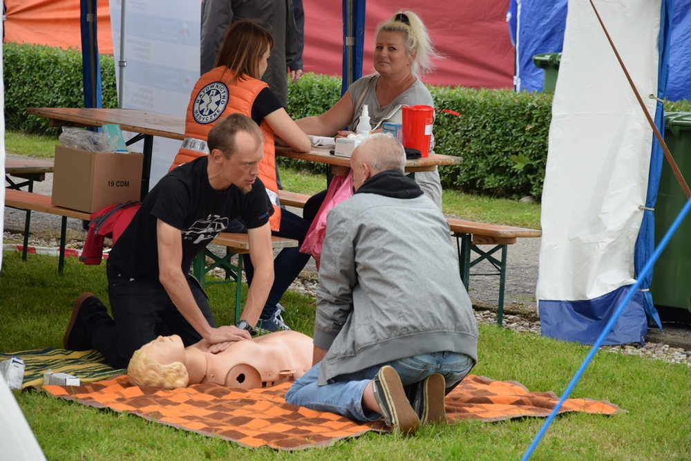 Kartuzy. Festiwal Ludzie dla Ludzi. Organizacje pozarządowe prezentowały swoją działalność