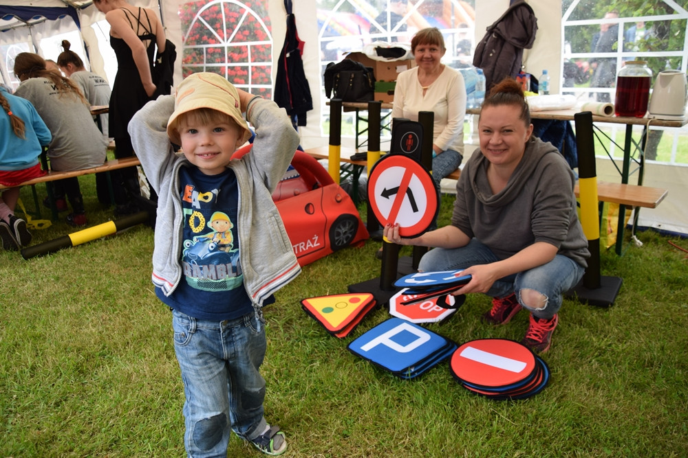 Kartuzy. Festiwal Ludzie dla Ludzi. Organizacje pozarządowe prezentowały swoją działalność
