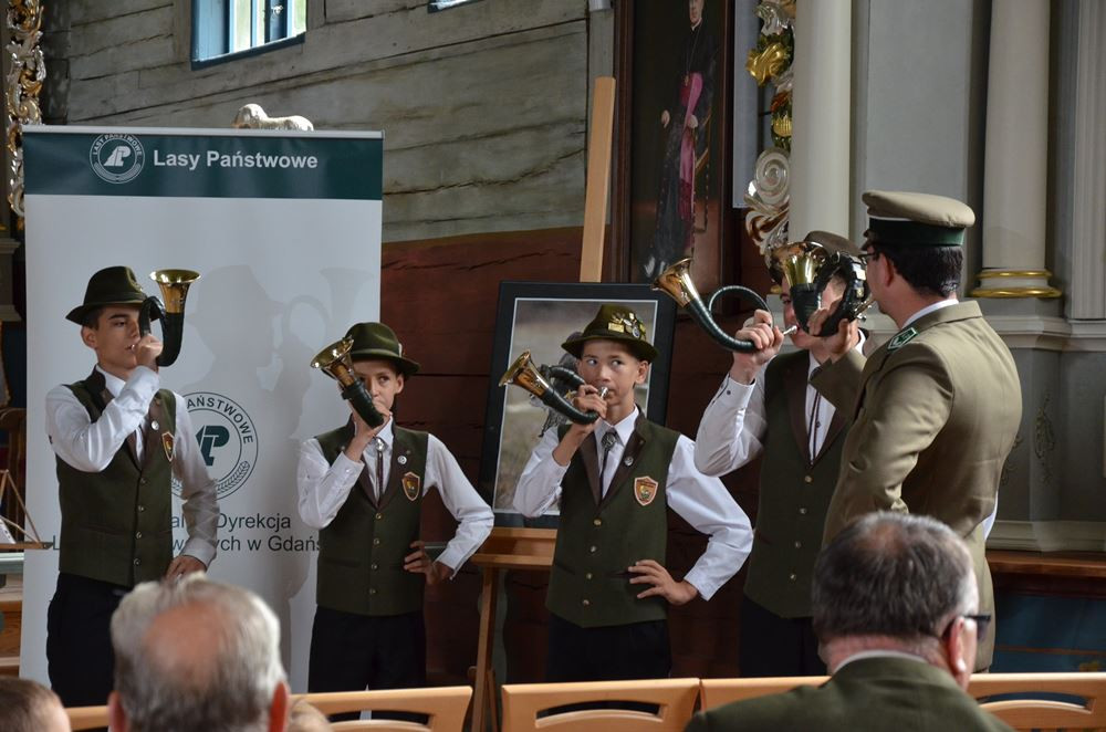 Sierakowice. Efekty bezkrwawych łowów można podziwiać w drewnianym kościółku