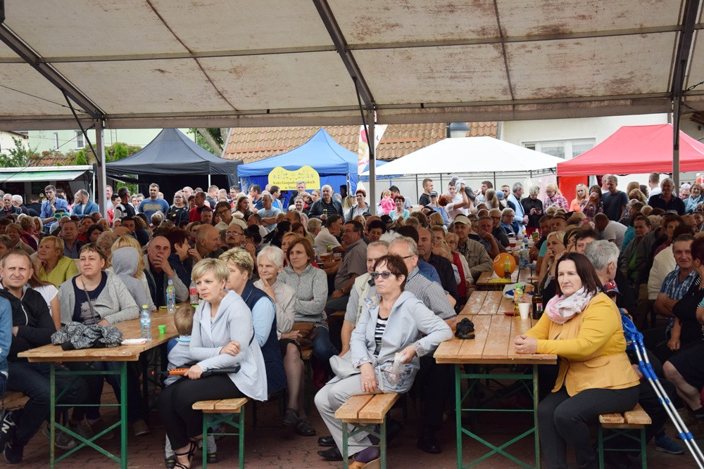 Ostrzyce. Wesoła zabawa z kapelami weselnymi