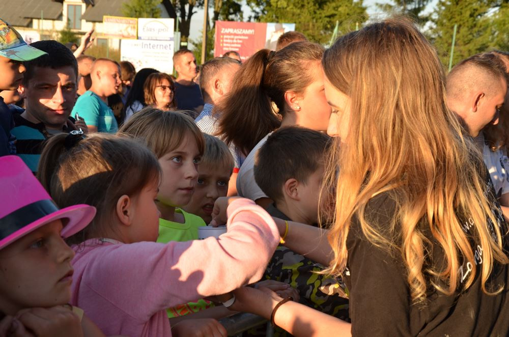 Tłumnie na wielkim Festynie Przyjaźni. Muzyka, atrakcje i akcje charytatywne