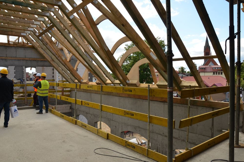 Kartuzy. Otwarto ul. Kolejową, a na dworcu zawisła wiecha