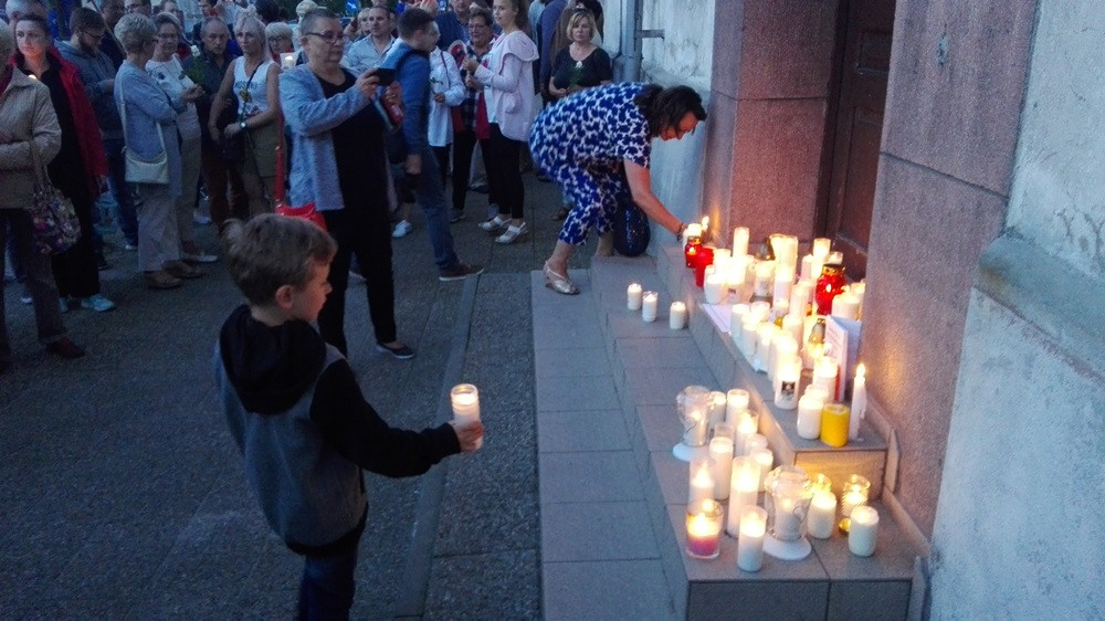 Kartuzy. Protest przed Sądem. Krzyczeli: 