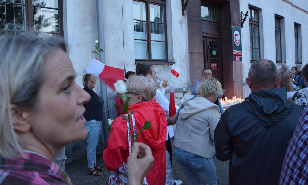 Kartuzy. Protest przed Sądem. Krzyczeli: 