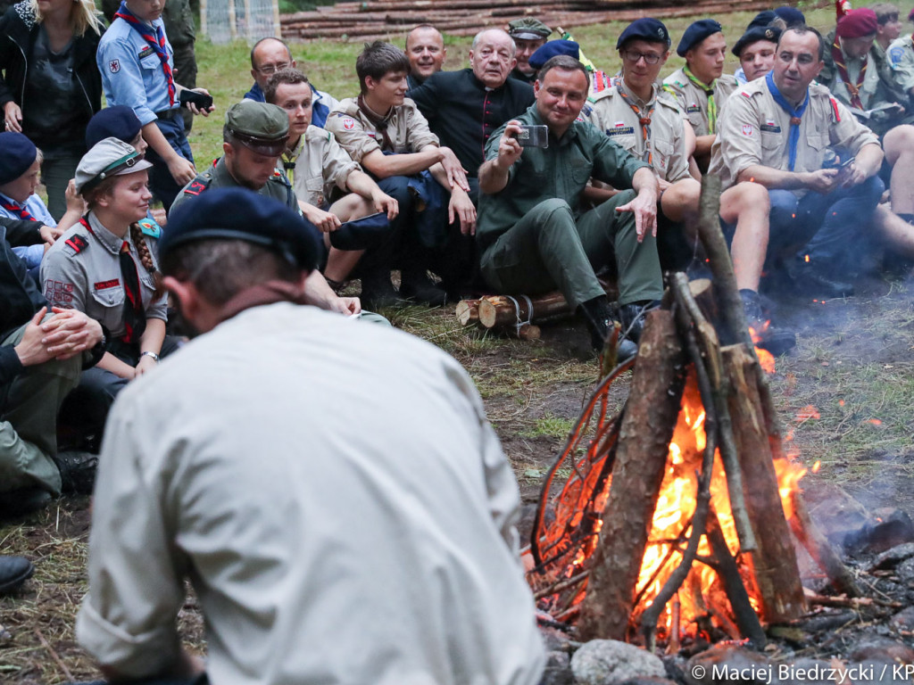 Prezydent Andrzej Duda odwiedził harcerzy niedaleko Sulęczyna