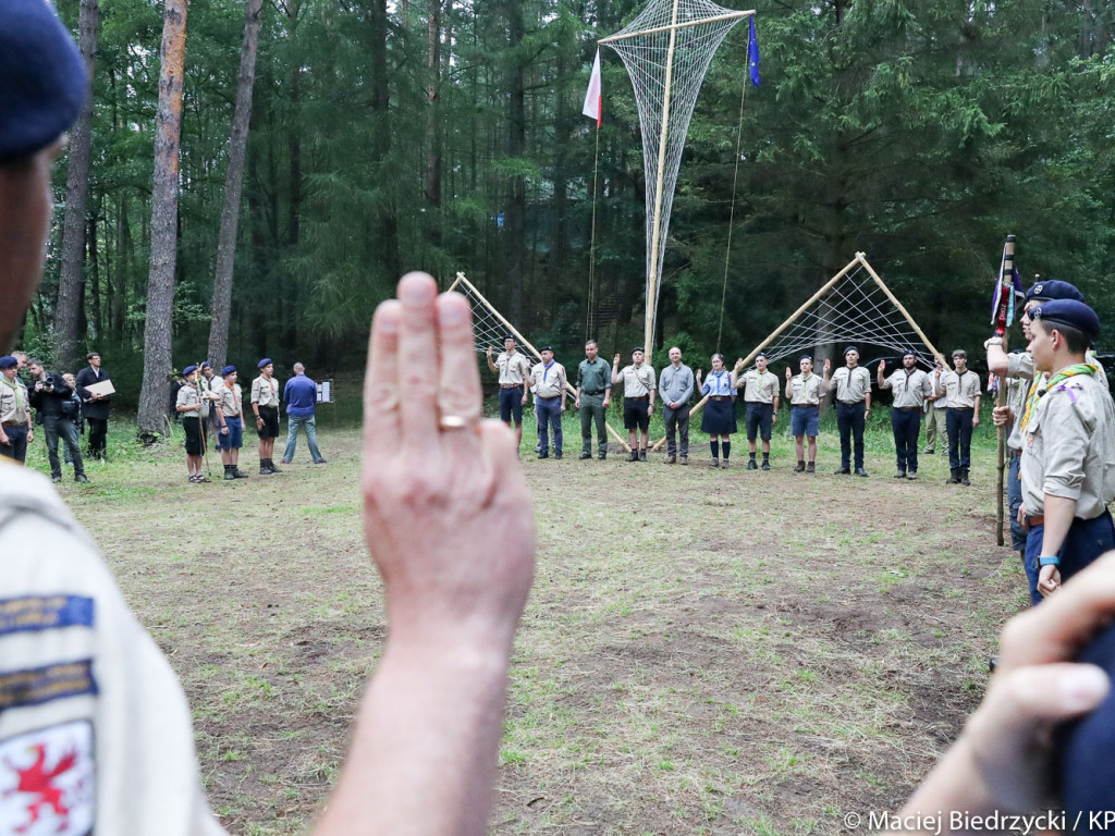 Prezydent Andrzej Duda odwiedził harcerzy niedaleko Sulęczyna