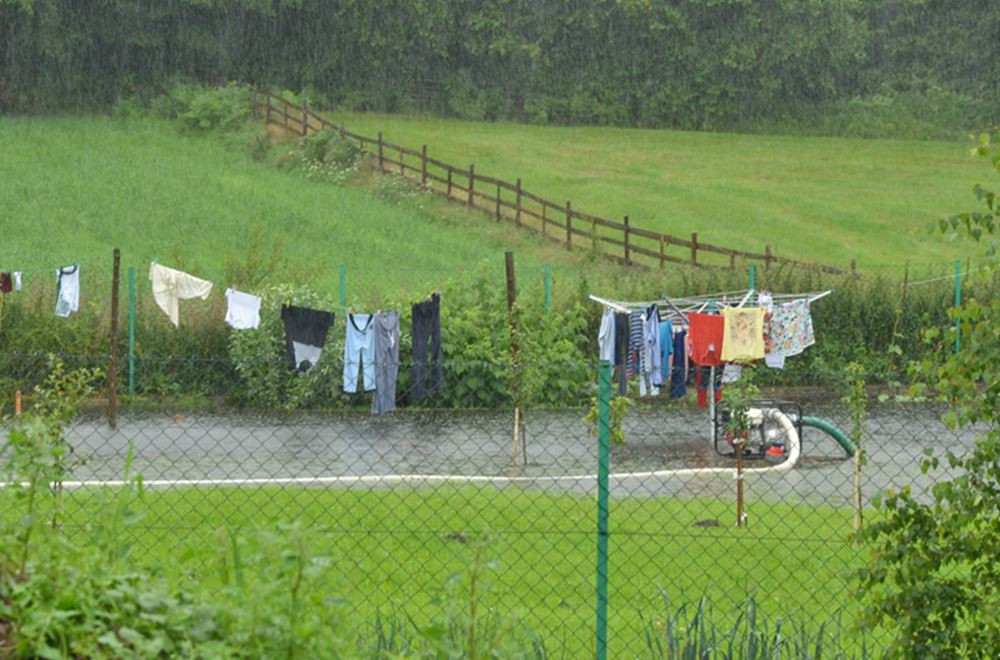 Podtopione drogi i posesje. Strażacy w powiecie interweniowali już 160 razy (aktualizacja)