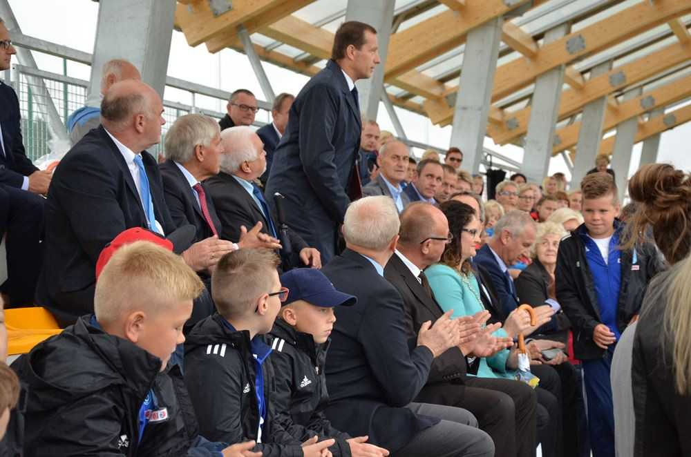 Stężyca. Nowoczesny stadion piłkarski oficjalnie otwarty