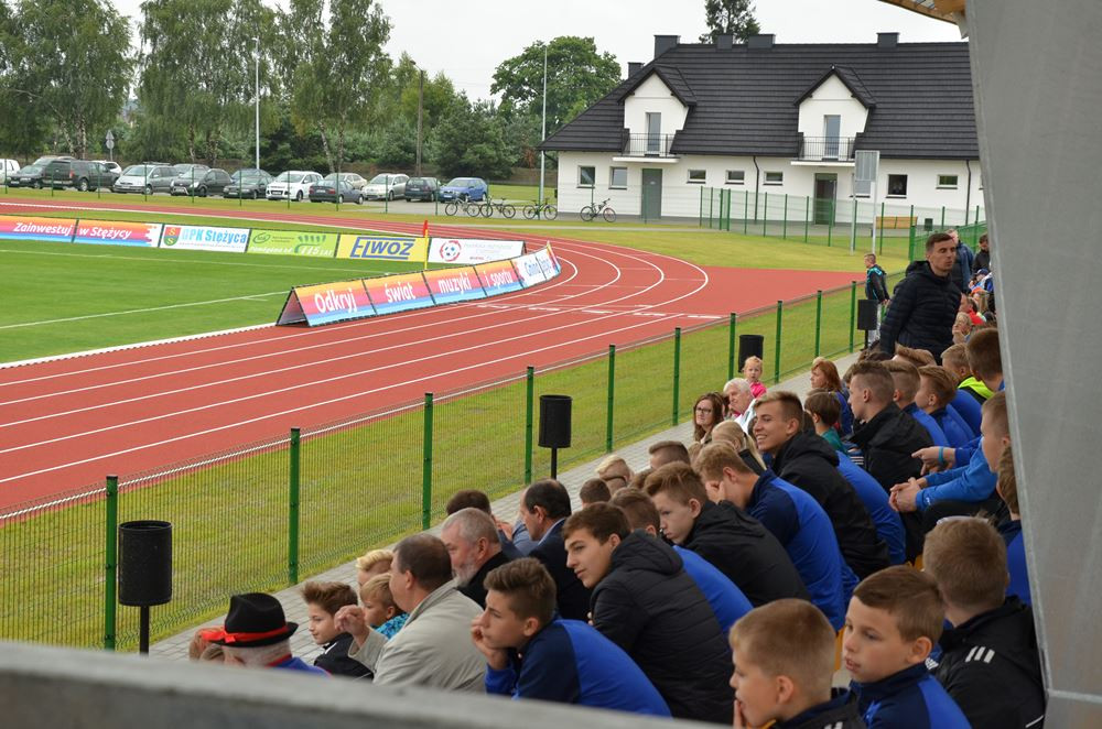 Stężyca. Nowoczesny stadion piłkarski oficjalnie otwarty