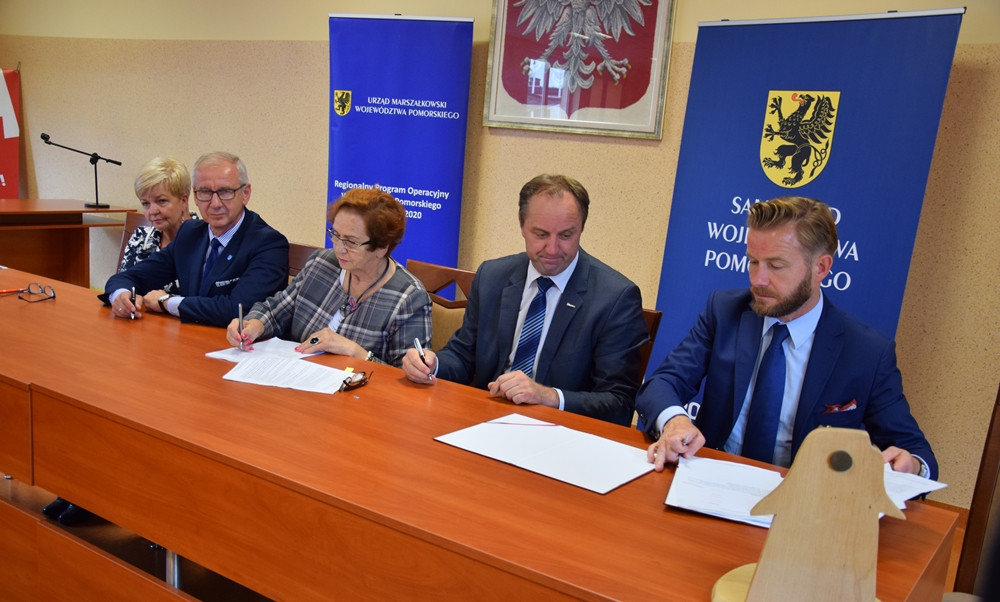 Kartuzy. Umowa na dofinansowanie termomodernizacji szpitala podpisana. Budynek będzie wyglądał zupełnie inaczej