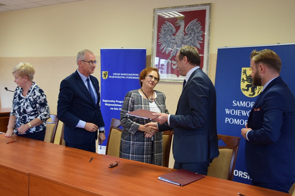 Kartuzy. Umowa na dofinansowanie termomodernizacji szpitala podpisana. Budynek będzie wyglądał zupełnie inaczej