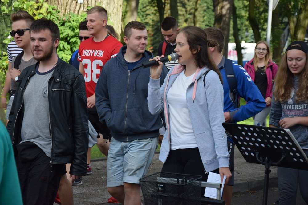 Kartuzy. Pielgrzymi wyruszyli na Jasną Górę. Przed nimi ponad 500 kilometrów