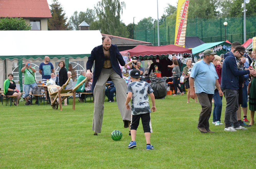 Chmielno. Mistrzostwa Polski w Zażywaniu Tabaki i świetny koncert Golden Life